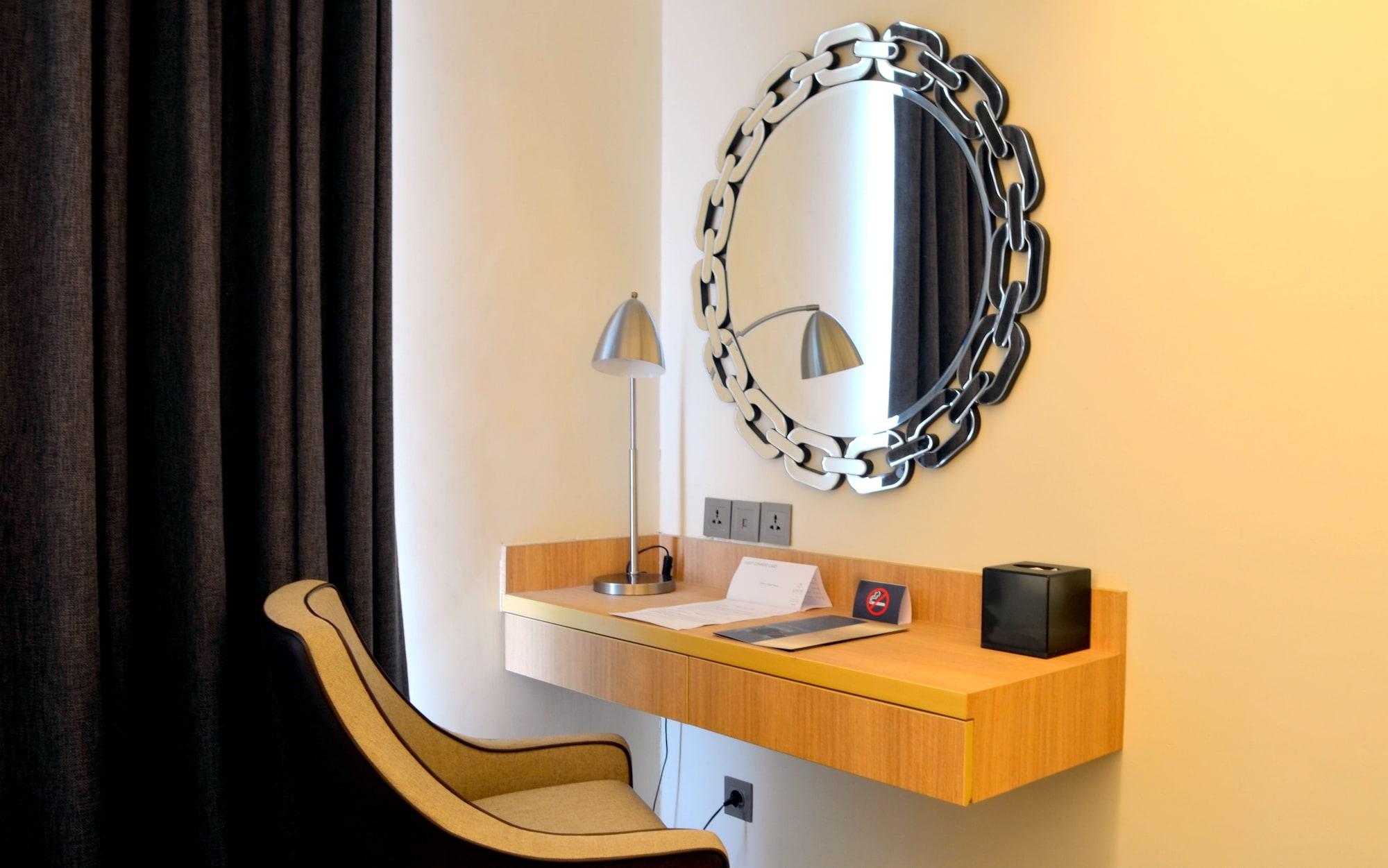 Louis Kienne Hotel Simpang Lima Semarang Exterior photo
