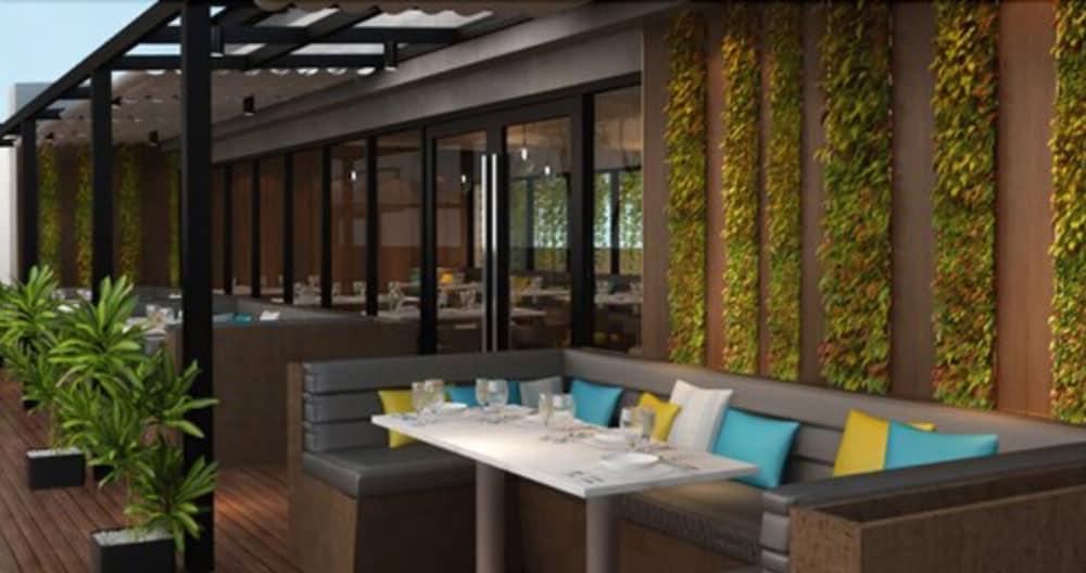 Louis Kienne Hotel Simpang Lima Semarang Exterior photo