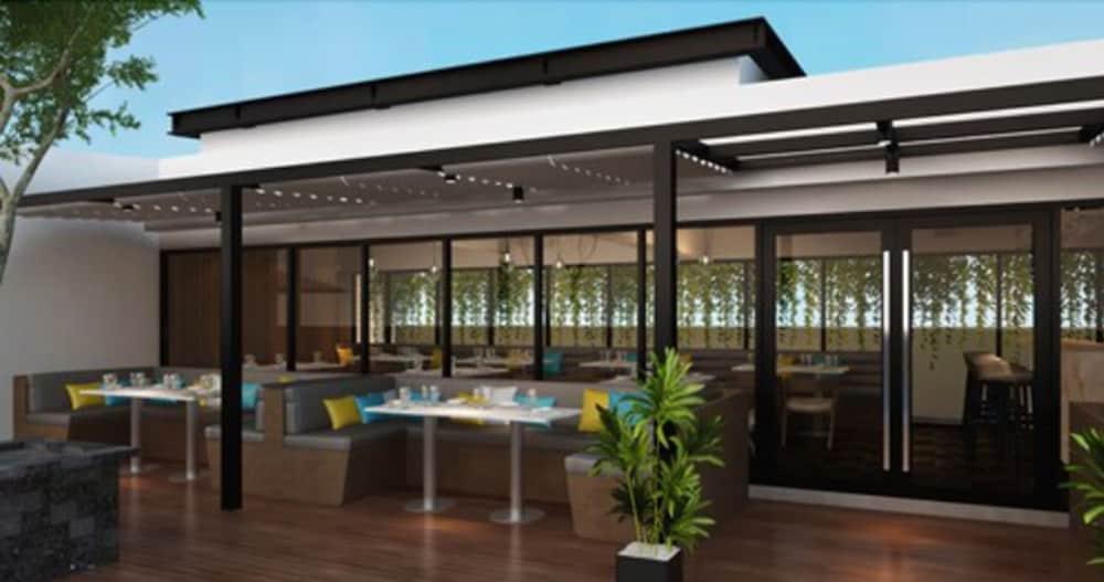 Louis Kienne Hotel Simpang Lima Semarang Exterior photo