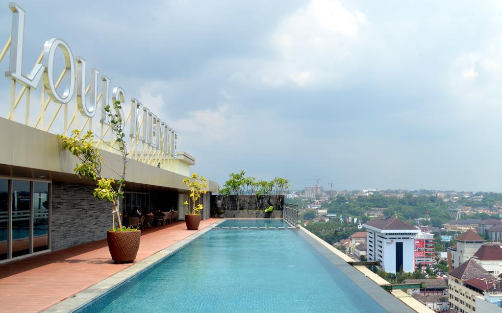 Louis Kienne Hotel Simpang Lima Semarang Exterior photo